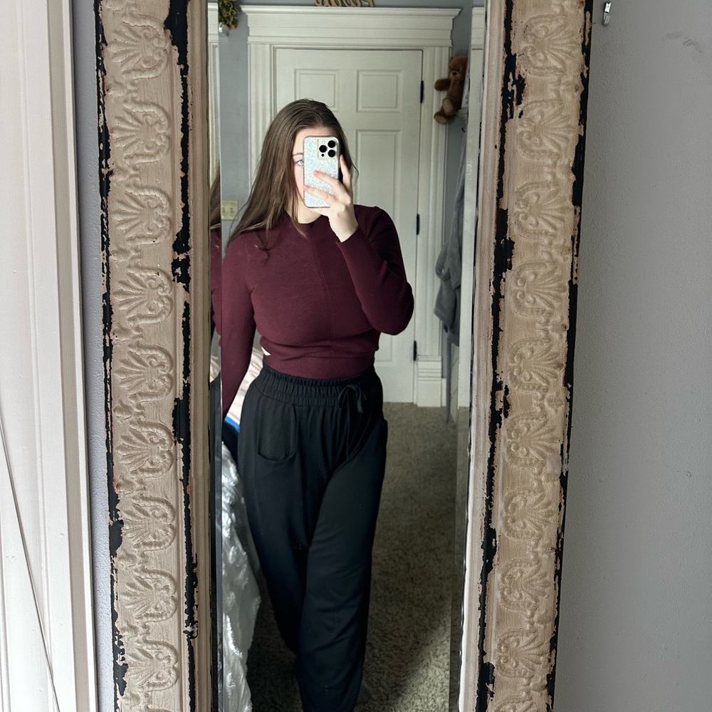 tie waist, maroon, mock neck, cropped shirt